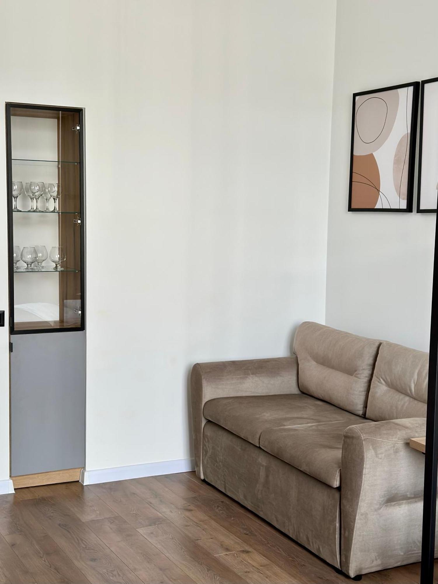 Romantic Apartments - In The Center Of Lviv , King-Size Bed Eksteriør billede