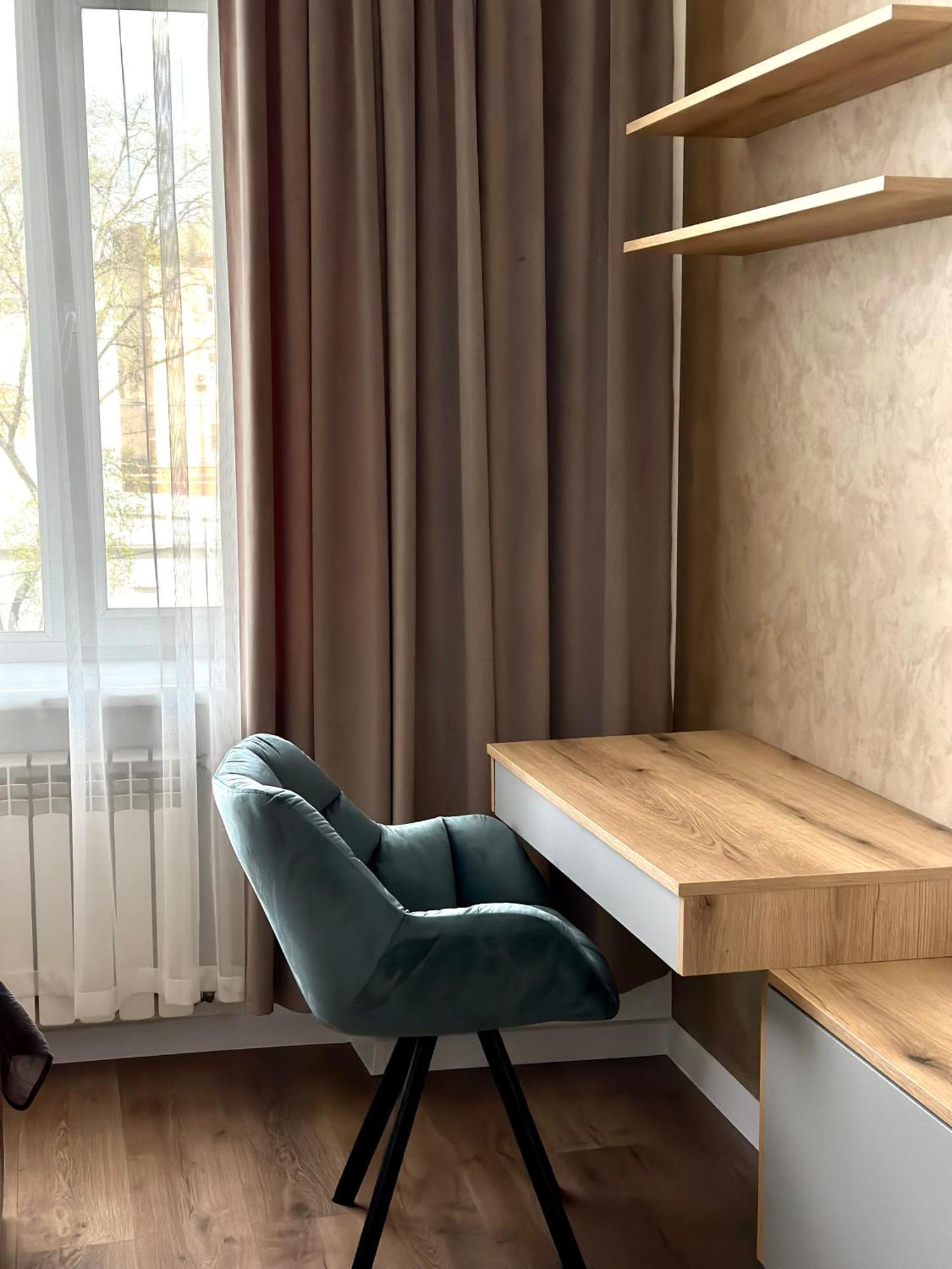 Romantic Apartments - In The Center Of Lviv , King-Size Bed Eksteriør billede
