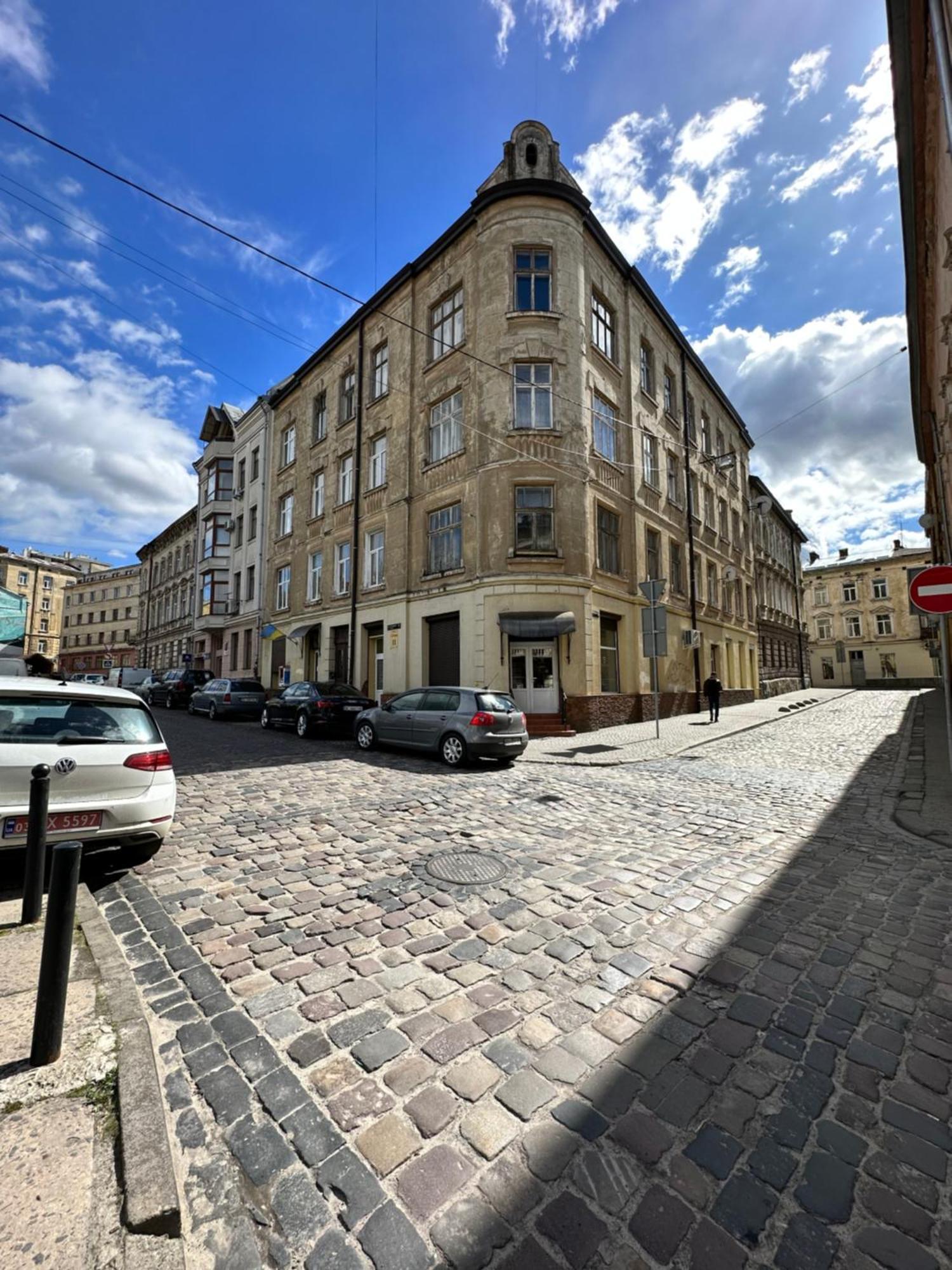 Romantic Apartments - In The Center Of Lviv , King-Size Bed Eksteriør billede